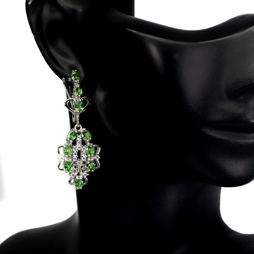 Tsavorit Ohrringe aus weißvergoldetem Silber - INARA