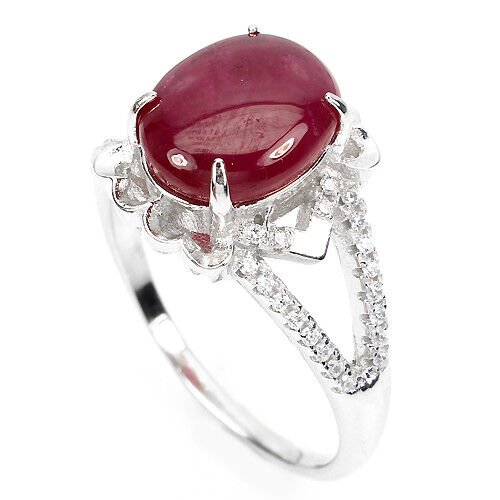 Rubin Cabochon Ring aus weißvergoldetem Silber - INARA