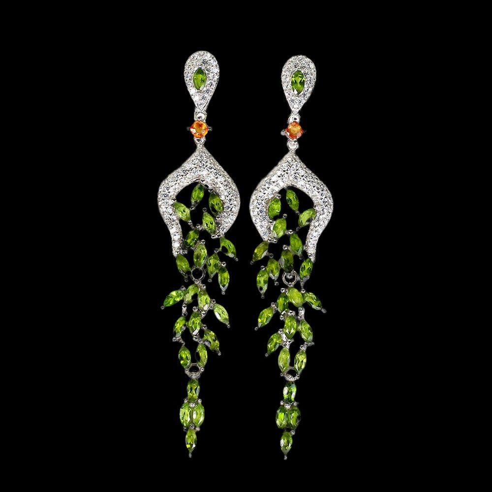 Russischer Diopsid Saphir Ohrringe aus weißvergoldetem Silber - INARA