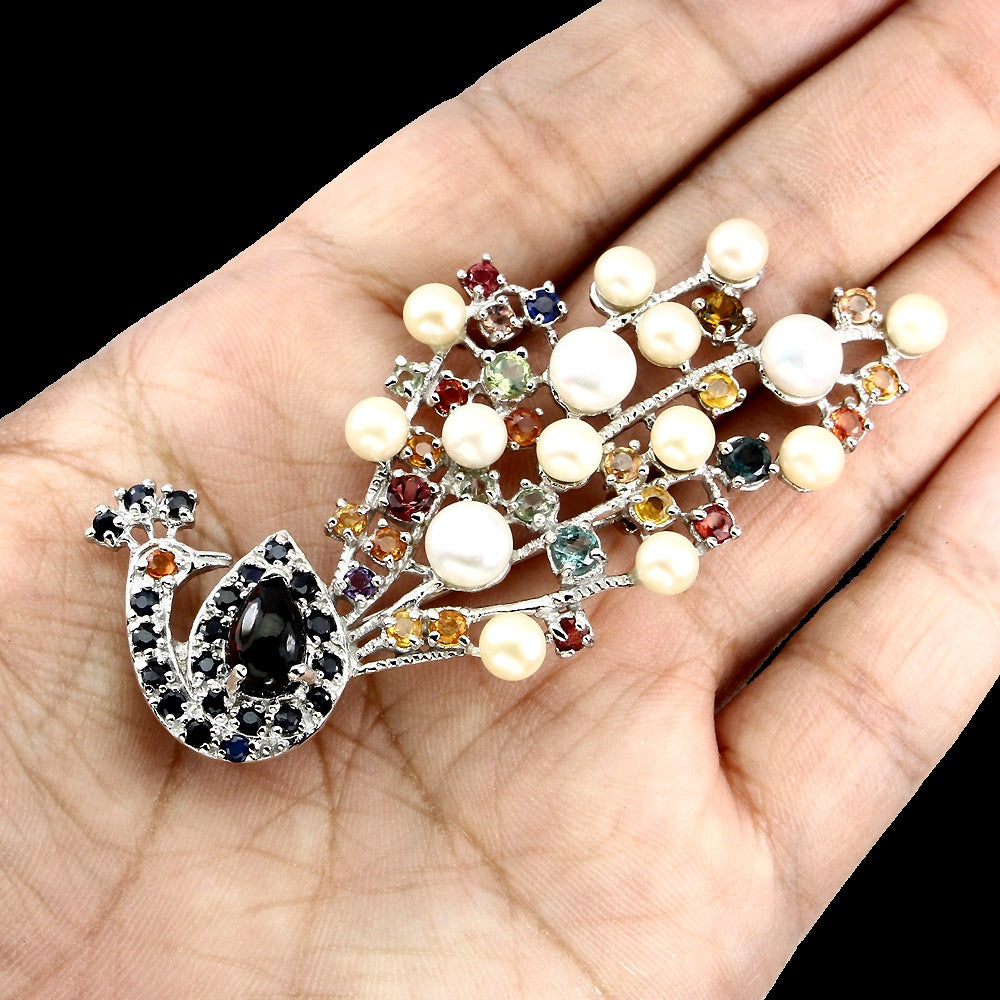 Schwarzer Opal Saphir Zirkon Perle Pfau Brosche Silber weißvergoldet - INARA - Detailansicht