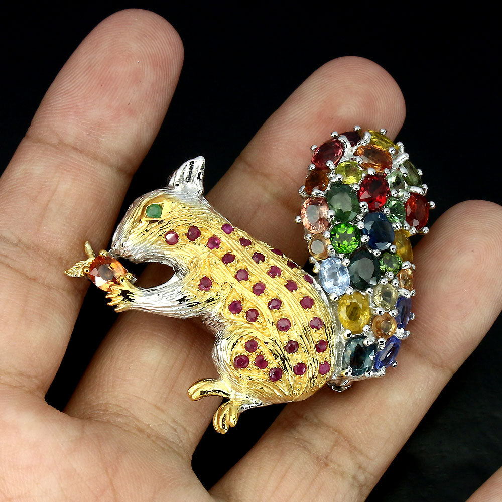 Rubin Smaragd Saphir Tansanit Eichhörnchen Brosche aus bicolor vergoldetem Silber - NARA