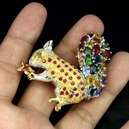 Rubin Smaragd Saphir Tansanit Eichhörnchen Brosche aus bicolor vergoldetem Silber - NARA