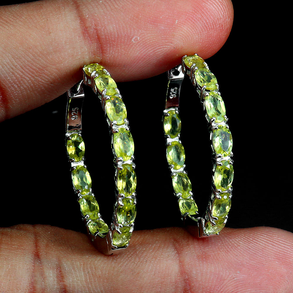 Peridot Creolen Ohrringe Silber weißvergoldet - INARA - Detailansicht