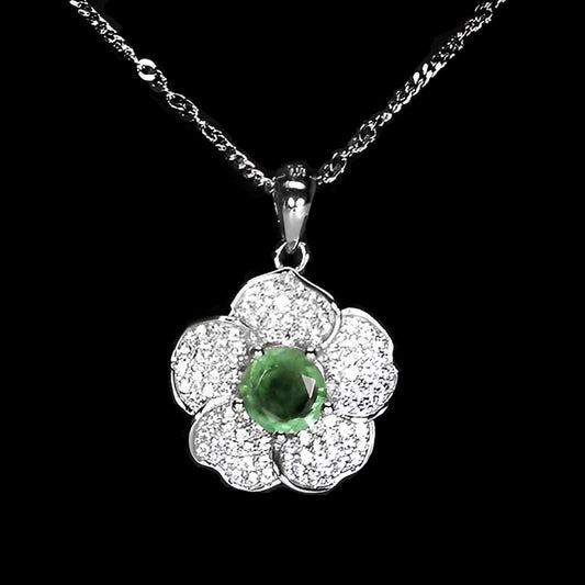 Smaragd Blume Anhänger mit Halskette aus weißvergoldetem Silber - INARA