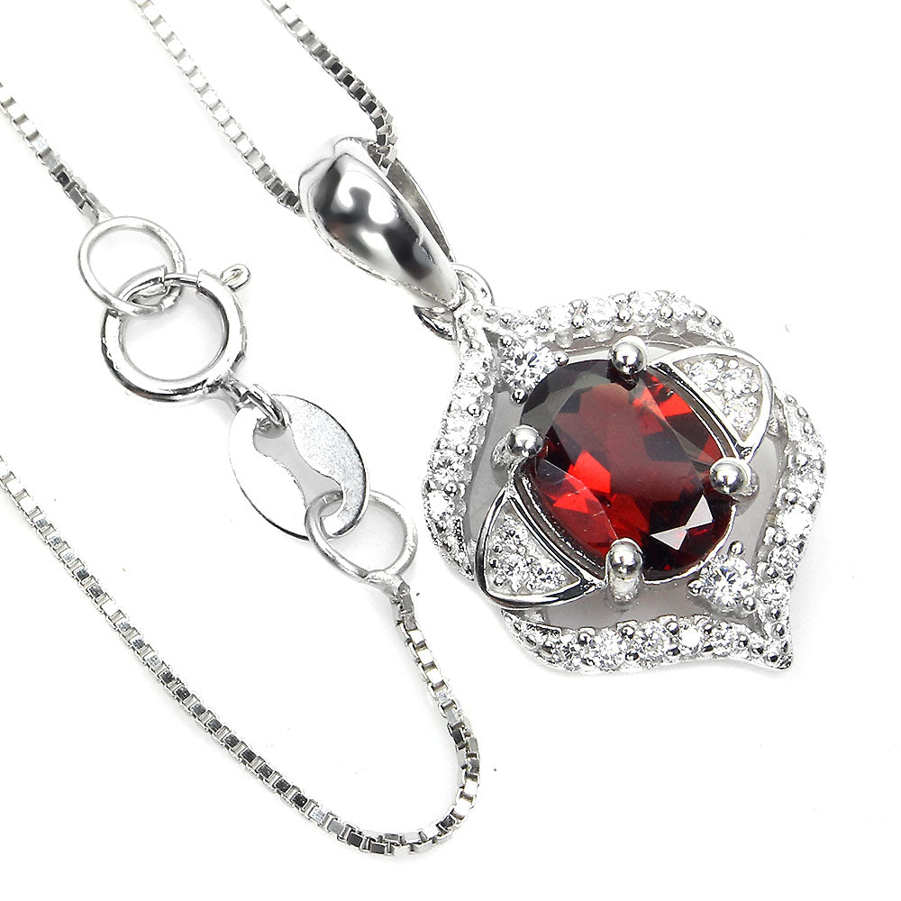 Granat Anhänger mit Halskette aus weißvergoldetem Silber - INARA