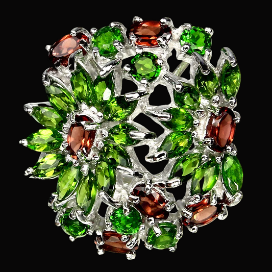 Chromdiopsid Granat Blumen Ring Silber weißvergoldet - INARA - Vorderansicht