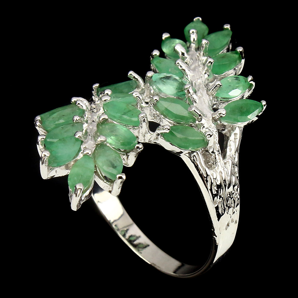 Emerald ring size 60